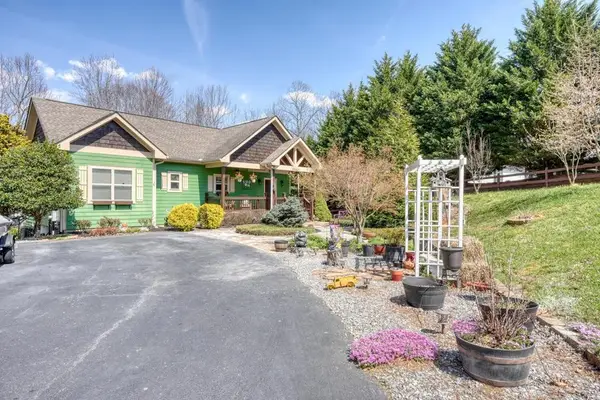 2561 Dune Road, Hiawassee, GA 30546