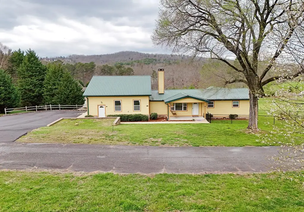 252 Dixie Drive, Blairsville, GA 30512 - #1