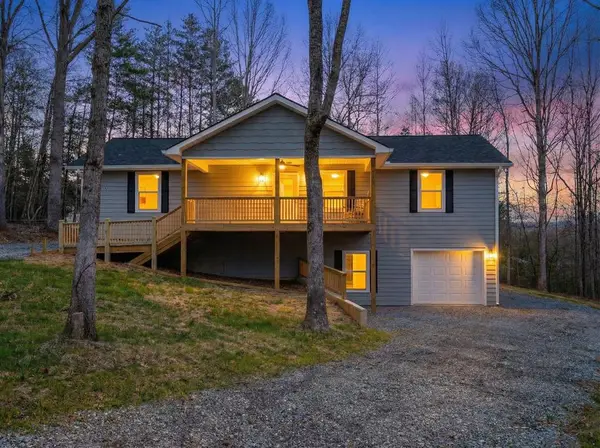 2086 Woodlake Lane, Young Harris, GA 30582