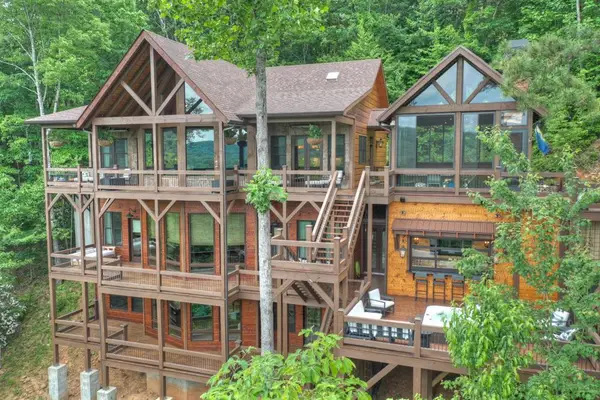 436 Geronimo Road, Blue Ridge, GA 30513