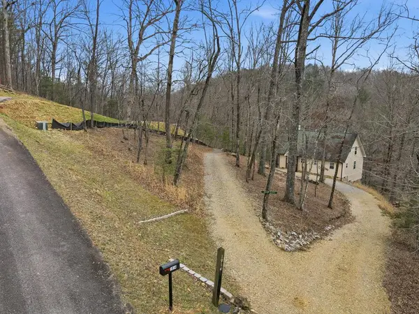 1914 Creekstone Lane, Young Harris, GA 30582