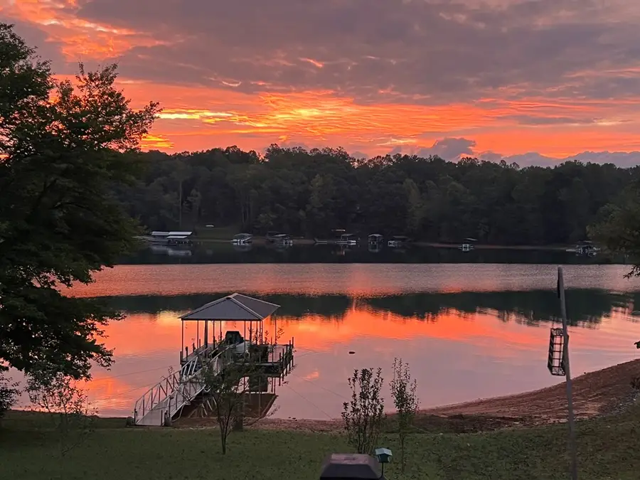 735 E Lakeview Dr, Hayesville, NC 28904 - #3