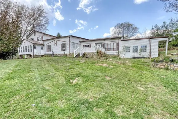 211 Ada Street, Blue Ridge, GA 30513