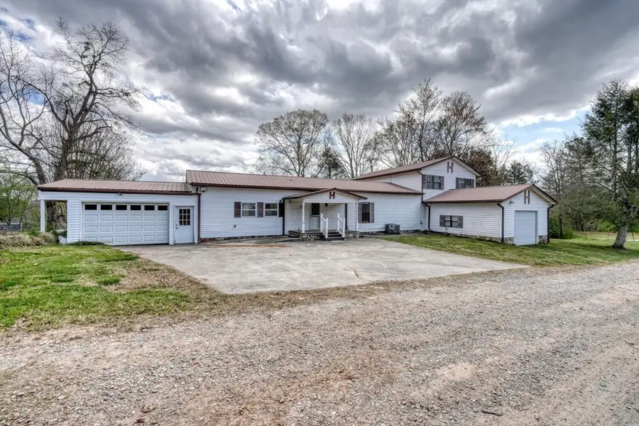 211 Ada Street, Blue Ridge, GA 30513 - #3