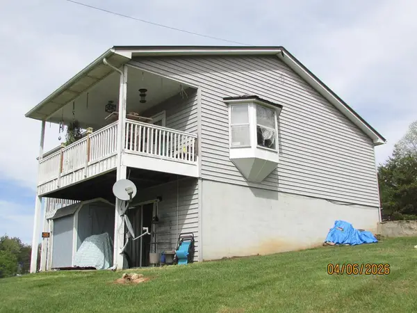 52 Mockingbird Lane, Hayesville, NC 28904