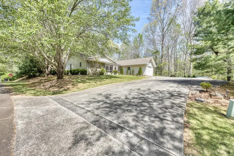 27 E Dogwood Lane, Blue Ridge, GA 30513 - #2