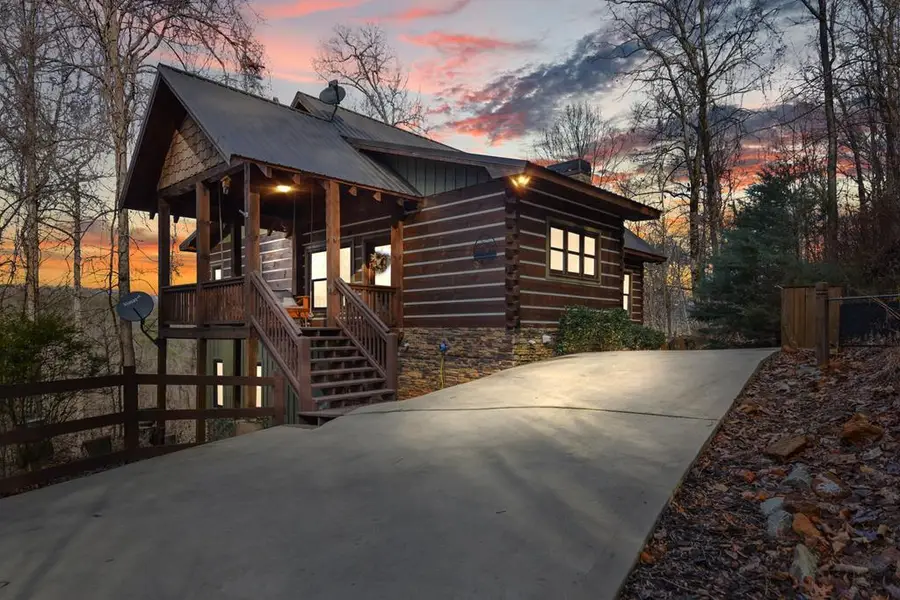 401 Dancing Leaves Trail, Blue Ridge, GA 30513 - #2