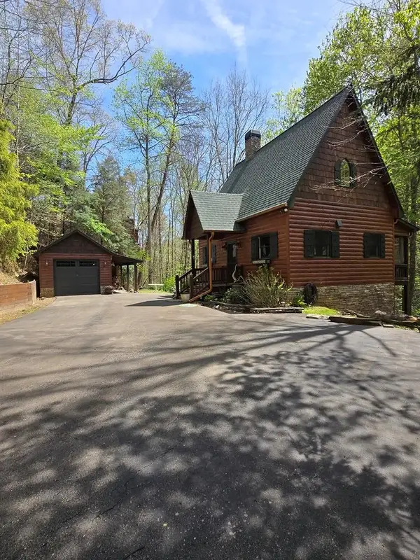 180 Down Under Road, Blue Ridge, GA 30513