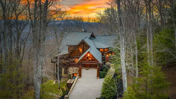 602 Overlook Road, Blue Ridge, GA 30513