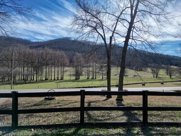 3426 Old Hwy 64 W, Warne, NC 28909