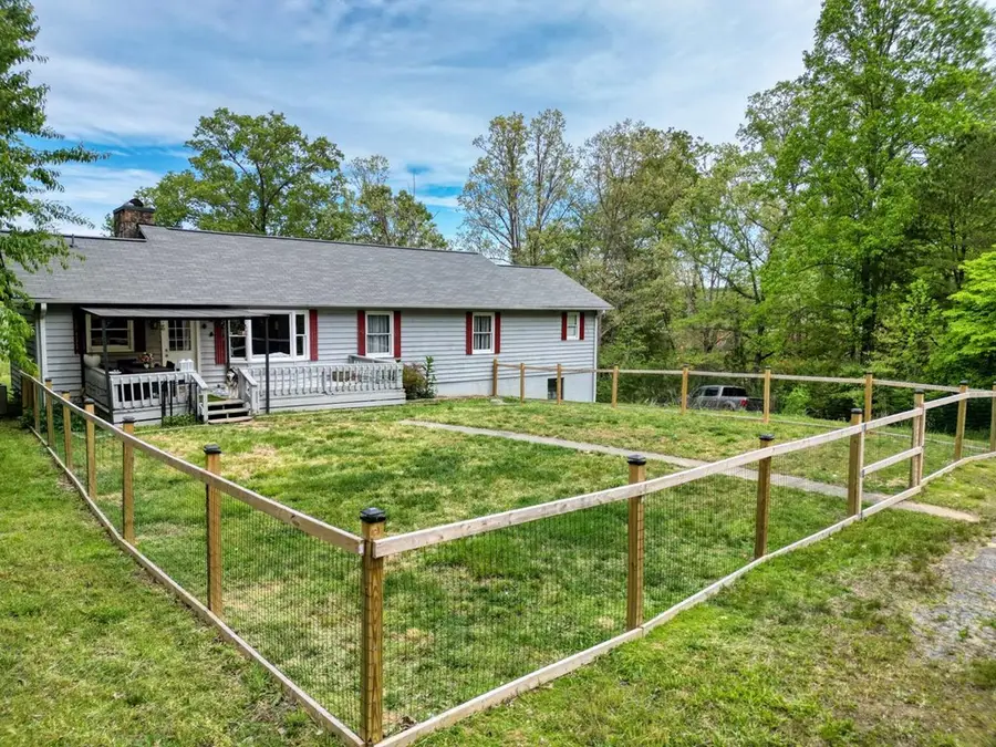 1085 W Jones Creek Road, Blairsville, GA 30512 - #2