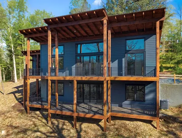 65 Wolf Creek Heights, Mineral Bluff, GA 30559
