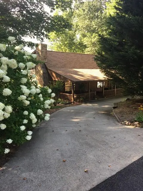 219 Lakeview Dr, Hayesville, NC 28904 - #2