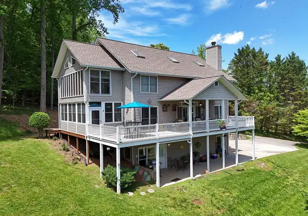 6000 Robinson Road, Young Harris, GA 30582