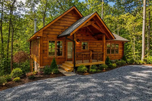 100 Crystal Oliver Lane, Blue Ridge, GA 30513