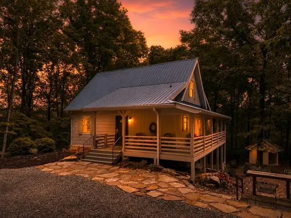 219 Ravencliff Road, Talking Rock, GA 30175