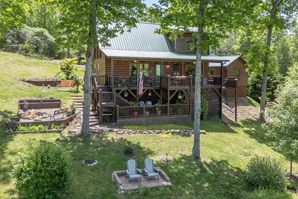 1055 Carolina Fox Circle, Murphy, NC 28906