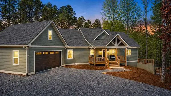 218 Oakwood Lane, Ellijay, GA 30540