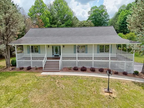 2421 Settlers Ridge, Hiawassee, GA 30546