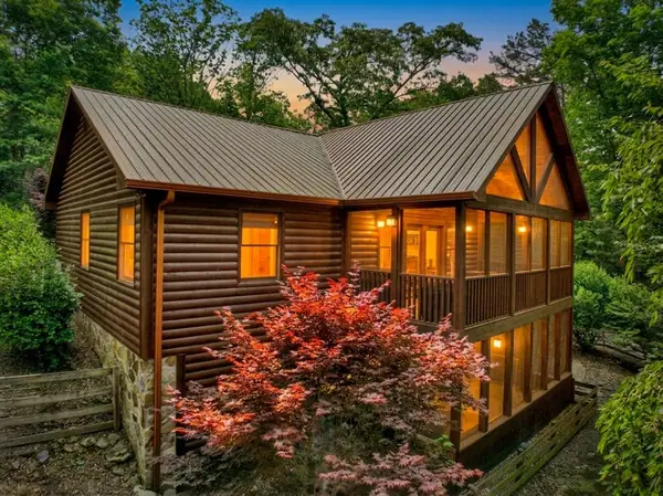 141 Gallery Court, Ellijay, GA 30540