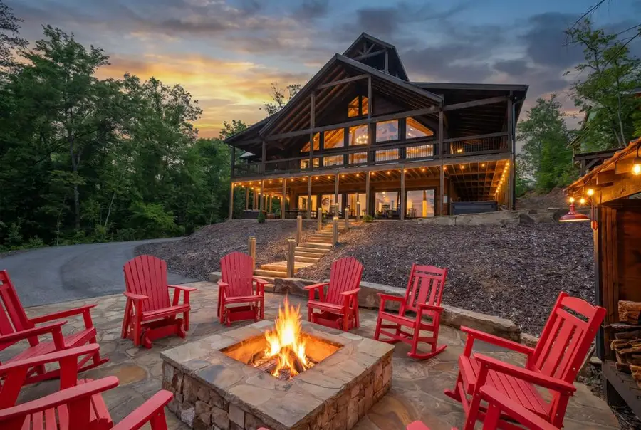 540 Weaver Creek Overlook, Blue Ridge, GA 30513 - #3