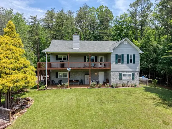 352 South Meadows Drive, Hiawassee, GA 30546