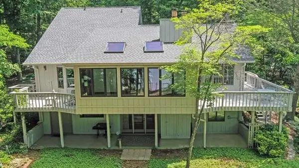 561 Long View Drive, Hiawassee, GA 30546