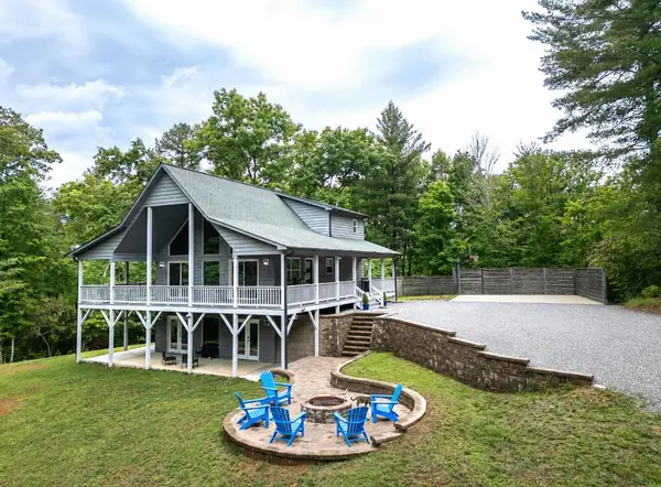135 Heritage Trail, Brasstown, NC 28902