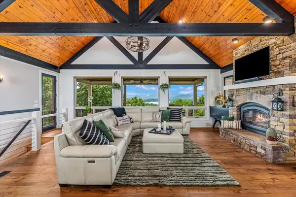 122 S Oak Terrace, Hayesville, NC 28904