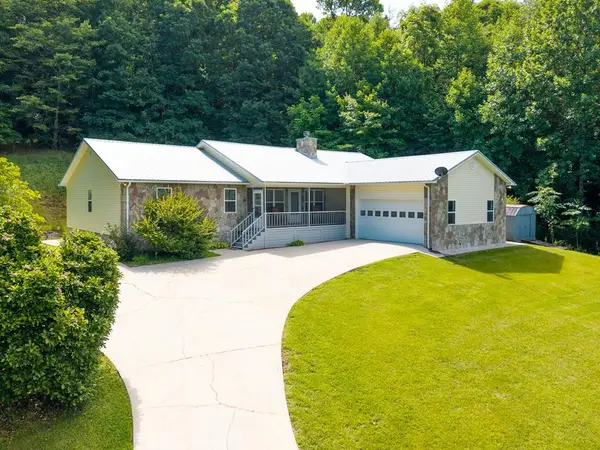 810 Hog Creek Road, Hiawassee, GA 39546