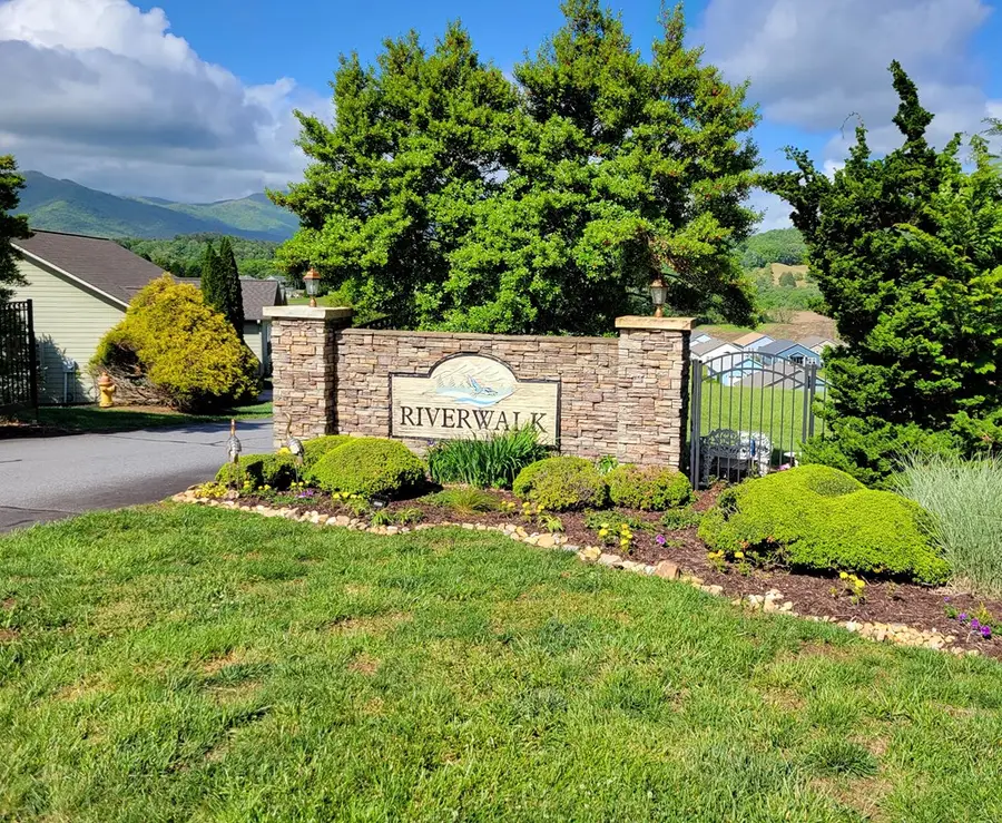 170 Riverwalk Circle, Hayesville, NC 28904 - #2