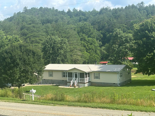 10 Ladd Branch, Marble, NC 28905