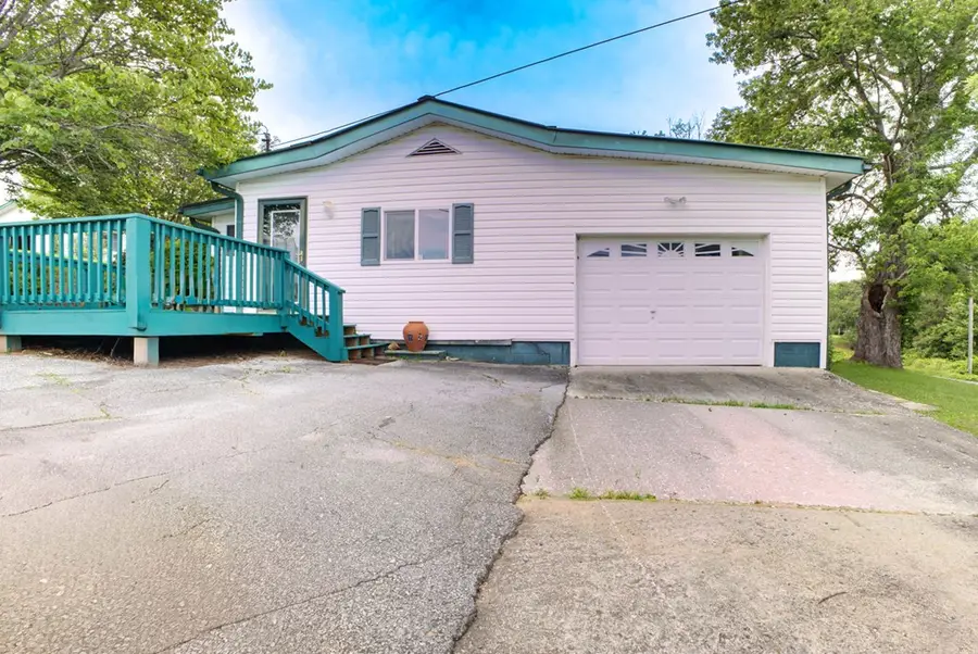 504 Isabella Avenue, Copperhill, TN 37317 - #2