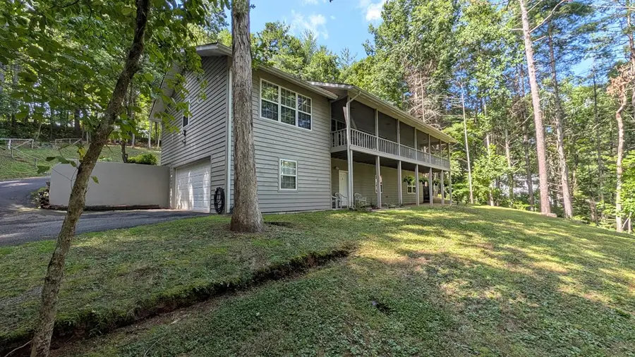 5302 Summerwood Lane, Young Harris, GA 30582 - #2