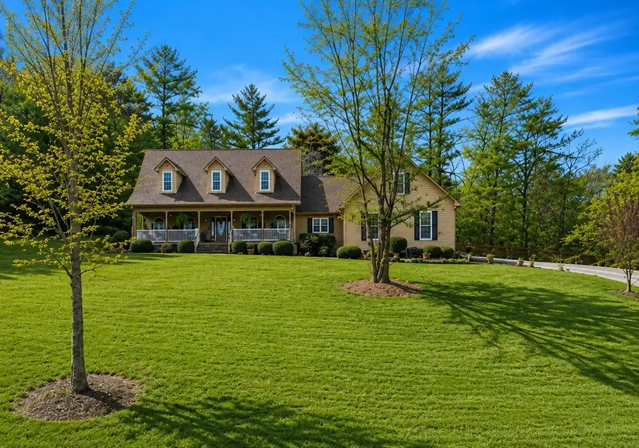 38 Oakwood Drive, Blue Ridge, GA 30513 - #2