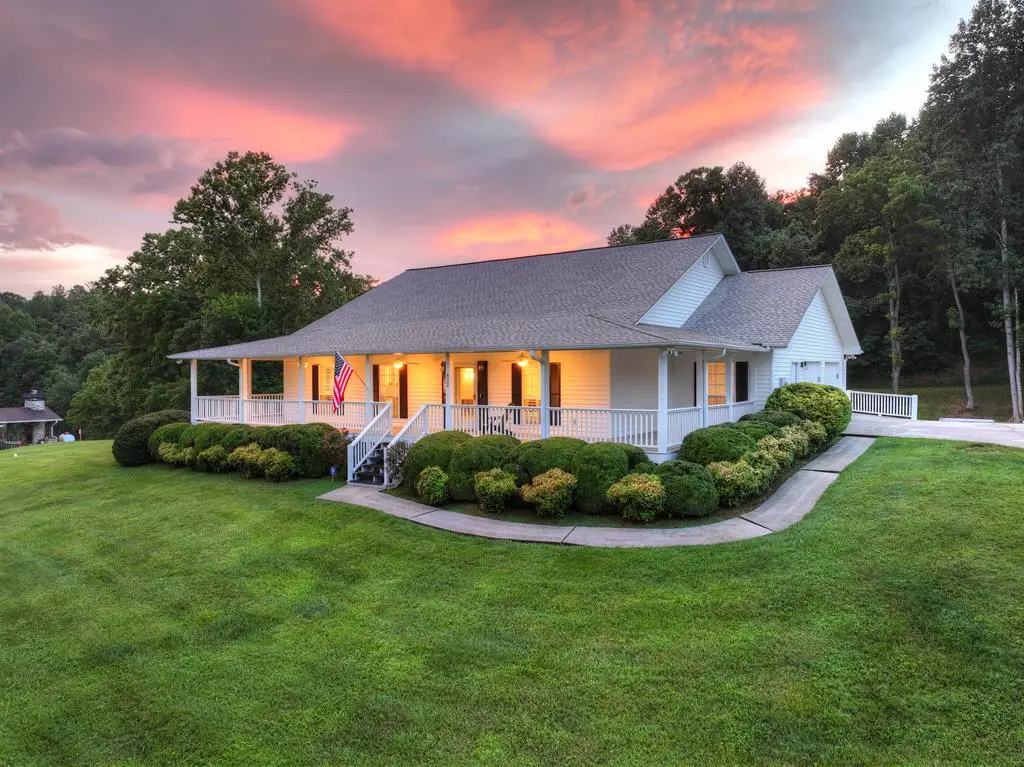 832 W First Street, Blue Ridge, GA 30513 - #1