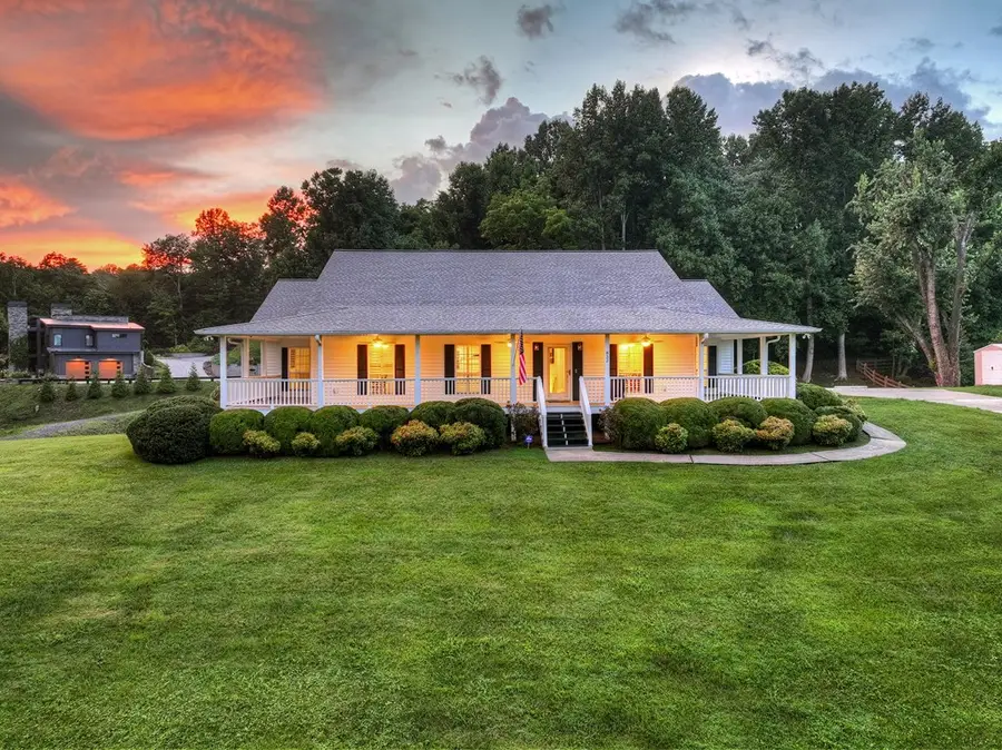 832 W First Street, Blue Ridge, GA 30513 - #2