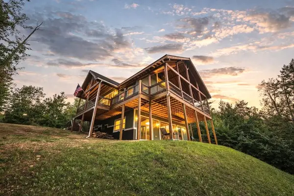 44 Lower Toccoa Hills, Blue Ridge, GA 30513