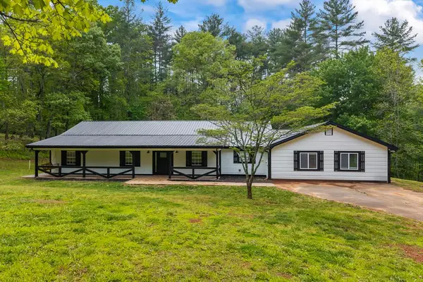 435 Dogwood Way, Blue Ridge, GA 30513