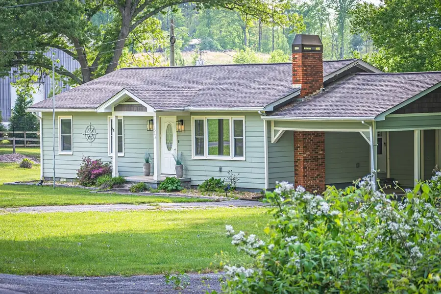 1243 Sycamore Street, Young Harris, GA 30582 - #2