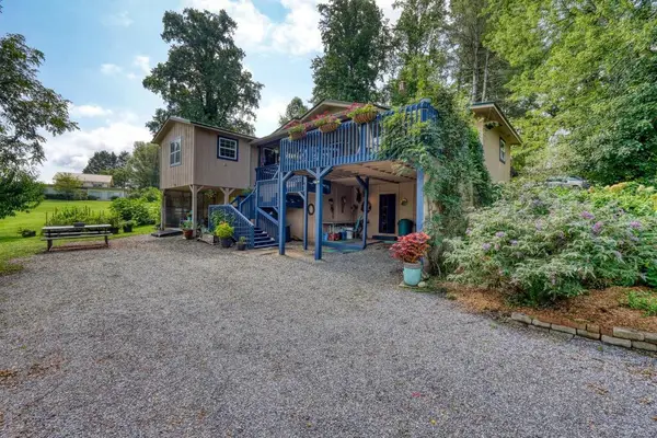 35 Chatuge Village Drive, Hayesville, NC 29804