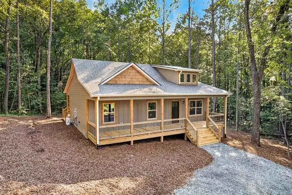 116 Reindeer Lane, Talking Rock, GA 30175