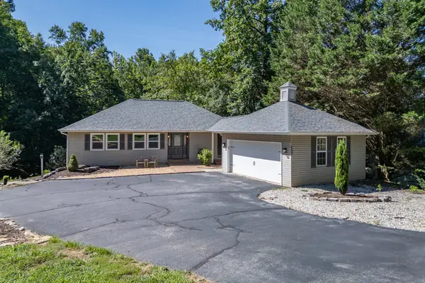 527 Pinebrook Drive, Blairsville, GA 30512