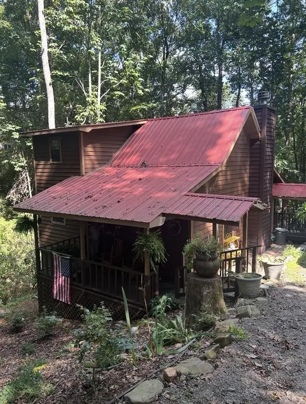 7449 Cassie Lane, Hiawassee, GA 30546