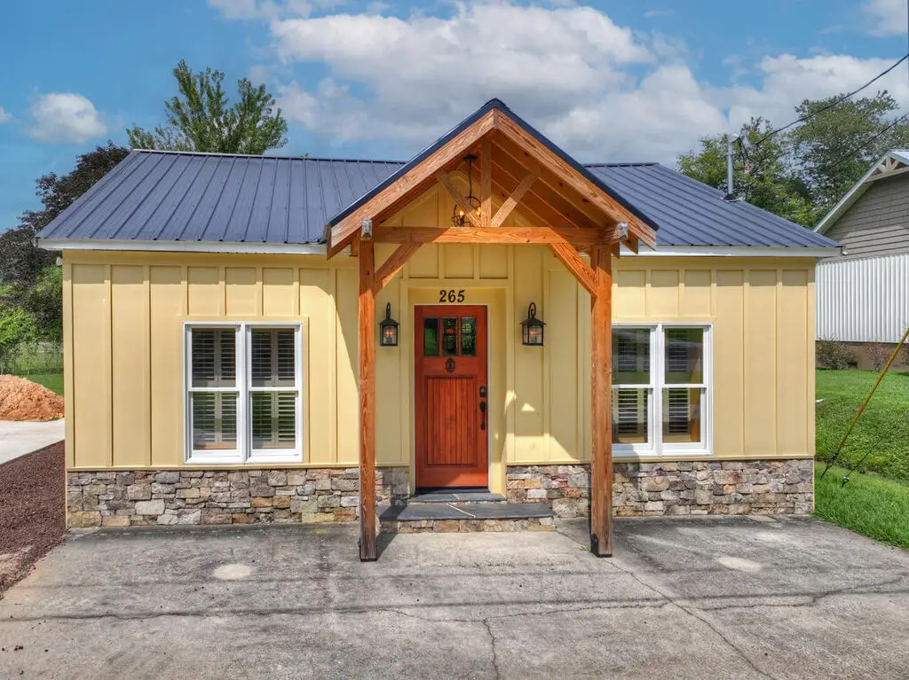 265 E Tennessee Avenue, McCaysville, GA 30555 - #1
