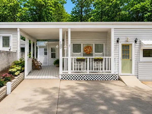 18 Candy Land Dr, Cleveland, GA 30528