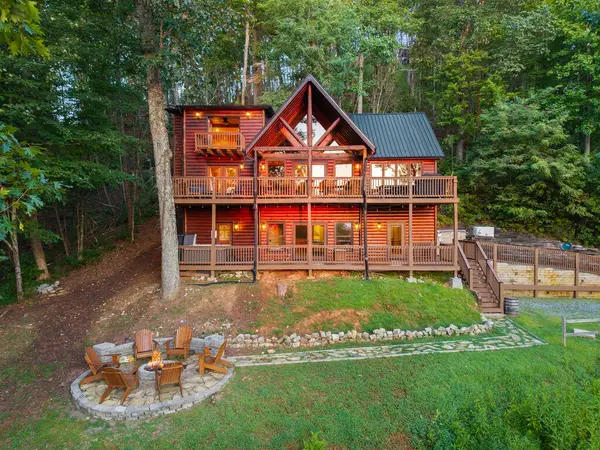 144 Point Of View Road, Blue Ridge, GA 30513
