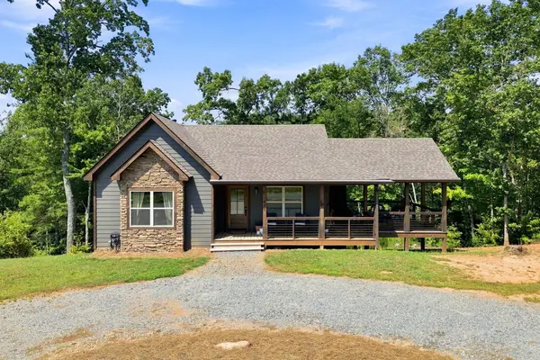 450 Jakes Landing Way, Ellijay, GA 30540