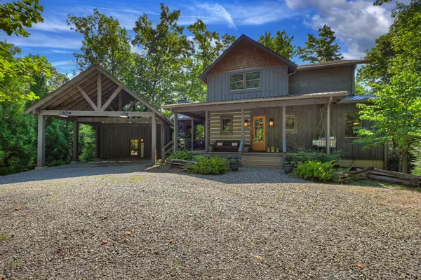 199 Hiawatha Trail N, Blue Ridge, GA 30513