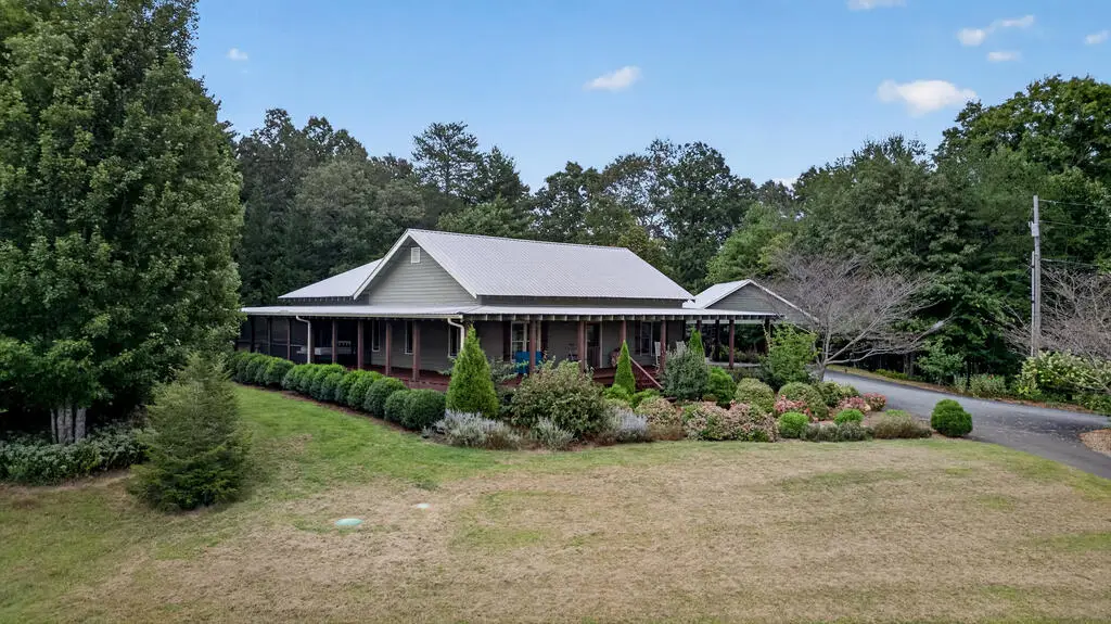 210 W Pierceville Road, McCaysville, GA 30555 - #1